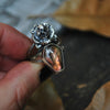 Size 8, Grave Flower