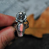 Size 7.5, Grave Flower