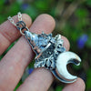 Witch Familar, Howlite Moon